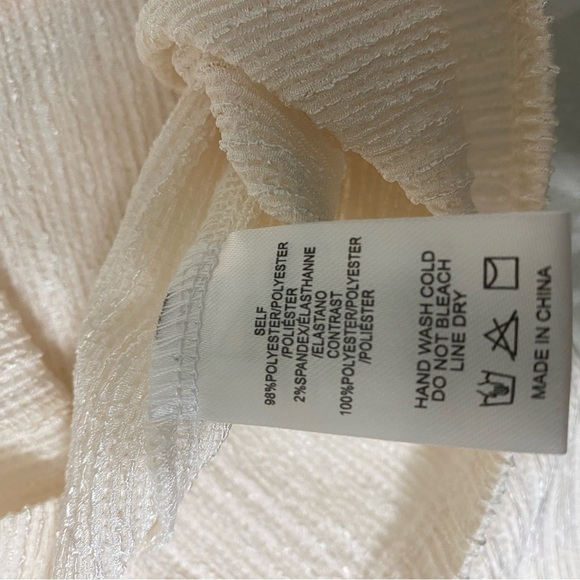 - Sunday in Brookline by Anthropologie Bow-Back Puff-Sleeved Top size XS - Picture 8 of 8